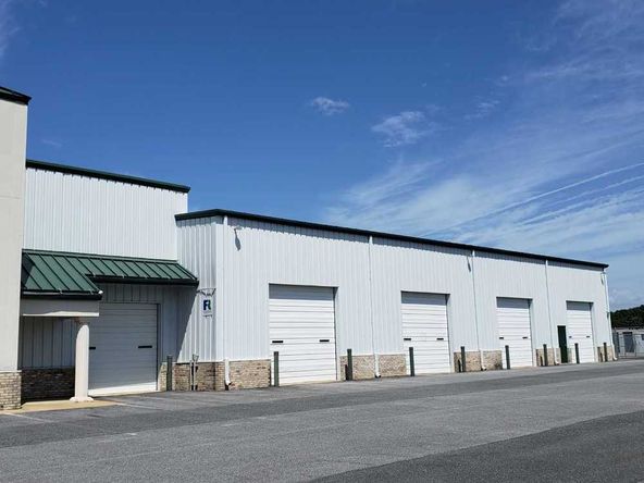 Greenbriar Business Complex: 38373 Sussex Hwy, Delmar, DE 19940